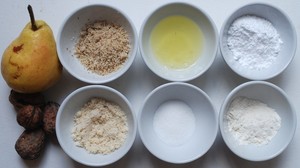 dacquoise_aux_noix_et_poire_confite_002