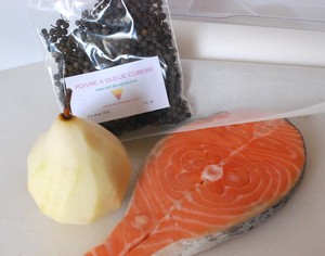 Saumon_aux_poires_et_poivre___queue_cubebe_en_papillote_002