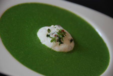 Iles_flottantes_ciboulette_tomates_s_ch_es_sur_velout__d__pinard_003