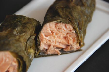 Saumon_en_feuilles_de_bissap_008