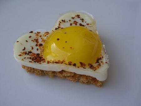 pain_d__pice_coeur_et_oeuf