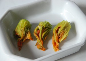 Fleurs de courgettes farcies 07